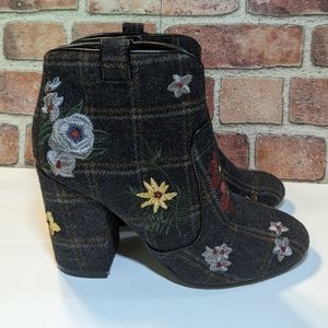 Indigo Rd Plaid Floral Juke Embroidered Ankle Boots Size 8.5